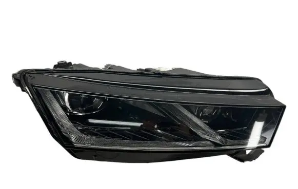 Skoda Octavia Mk4 Headlight/headlamp 5E4941016B LE18A6419 0301118234AC
