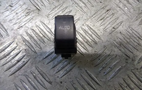 Toyota Avensis T250 Quarter vent window switch 499300-2121