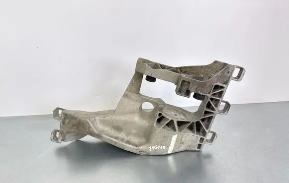Jaguar F-Pace Gearbox mounting bracket HX735060DD
