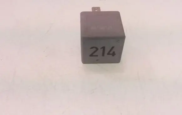 Volkswagen PASSAT B5 Other relay 443951253K 899512000