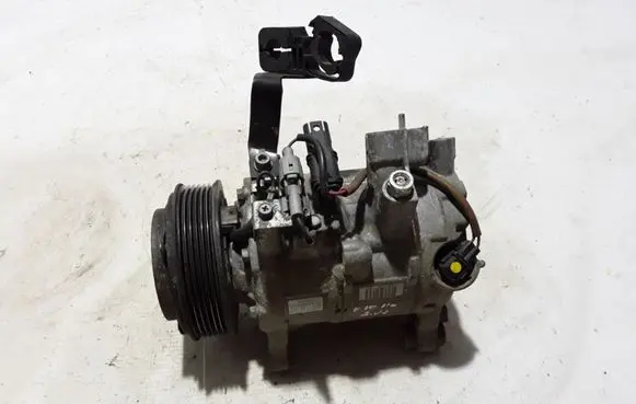 BMW 5 F10 F11 Air conditioning (A/C) compressor (pump) 9223694