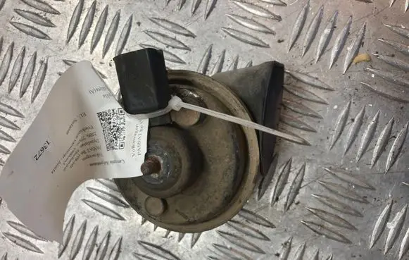 Volkswagen PASSAT B6 Horn signal