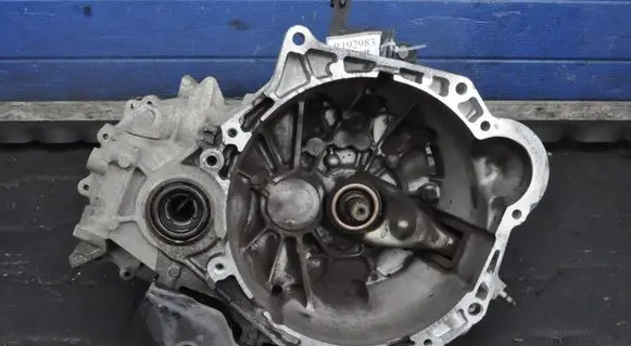 Hyundai Veloster Manual 6 speed gearbox TZ51BU