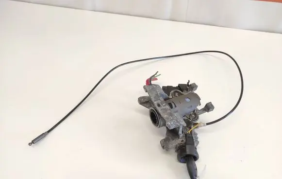 BMW 5 E39 Ignition lock 1095809 1095824