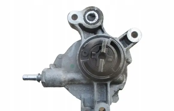 Ford Mondeo MK IV Vacuum pump D1651C1