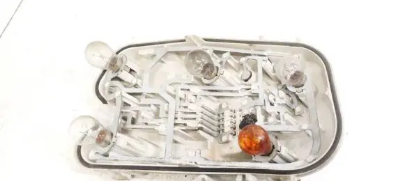 Audi A6 S6 C6 4F Tail light bulb cover holder ZB436072R ZB436074R