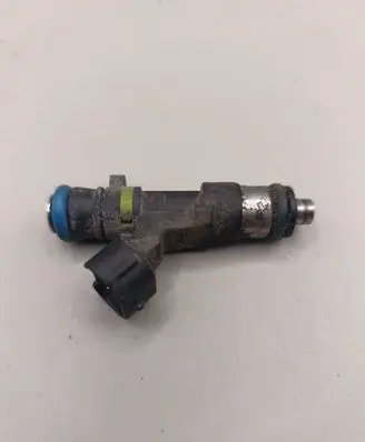 Mitsubishi Colt Fuel injector 1465A331 201113