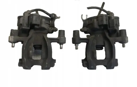 BMW 2 F45 Rear brake caliper 6880380 6880379
