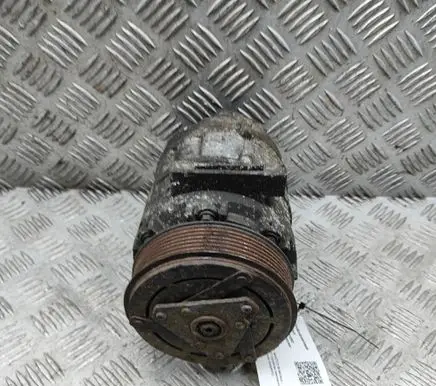 Renault Master III Air conditioning (A/C) compressor (pump) 8200848916B Z0020460B