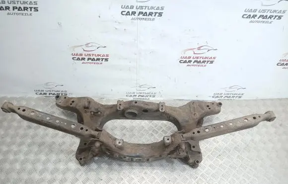 Nissan Qashqai+2 Rear subframe 