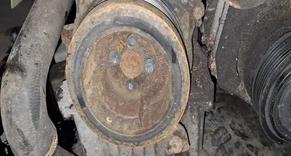 Seat Ibiza III (6L) Crankshaft pulley 