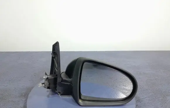 Mitsubishi Colt Front door electric wing mirror