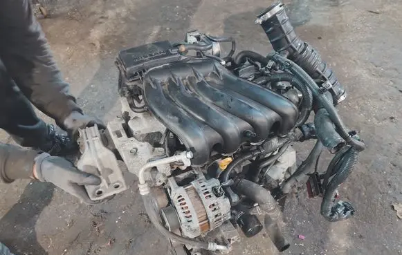 Nissan Juke I F15 Engine HR16