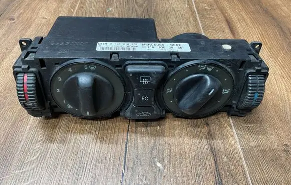 Mercedes-Benz E W210 Climate control unit 2108302085