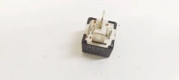 Audi A4 S4 B5 8D Other relay 443951253J 899511