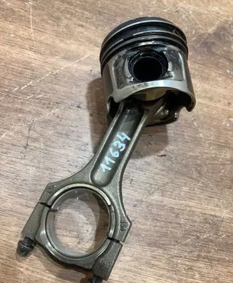 BMW 3 E90 E91 Piston with connecting rod