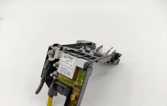 Peugeot 308 Fuse module 28236841