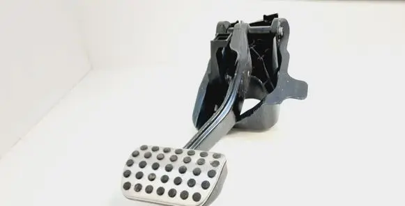 Mercedes-Benz GLC X253 C253 Brake pedal A2052920515