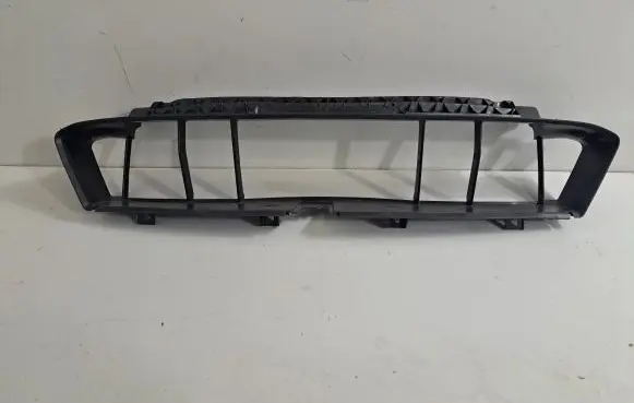 BMW 8 G14 Air intake duct part 8074830