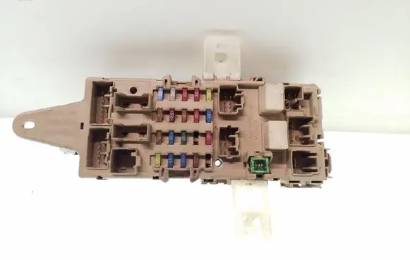 Lexus GS 300 400 430 Fuse module