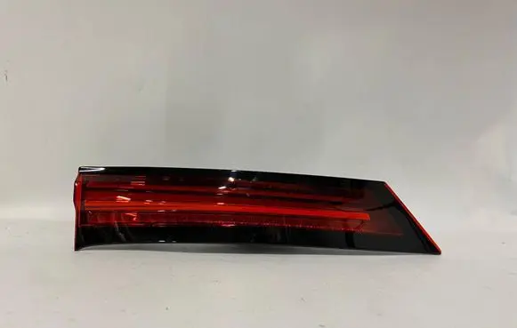 Volvo S90, V90 Tailgate rear/tail lights 31689980