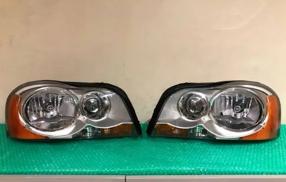 Volvo XC90 Headlights/headlamps set 31111190 89902044 31111191