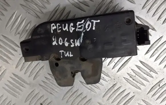 Peugeot 206 Tailgate exterior lock 9646091580