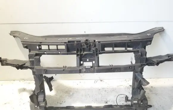 Volkswagen Golf V Radiator support slam panel