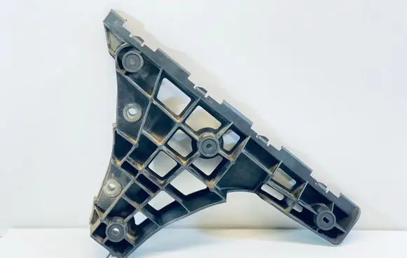Audi A4 S4 B5 8D Bumper support mounting bracket corner 8D5807484AA