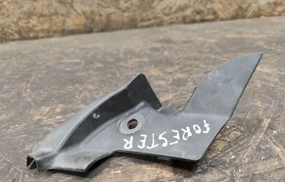 Subaru Forester SG Wiper trim
