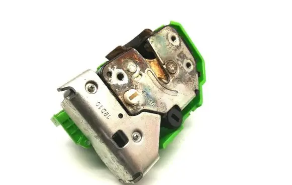 Alfa Romeo Giulietta Rear door lock 50509886 X10G17-4PDLDX