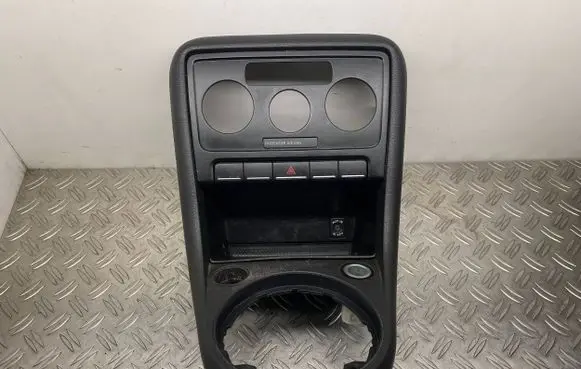 Volkswagen Beetle A5 Gear shifter surround trim plastic 5c5863476a 5c1863475j
