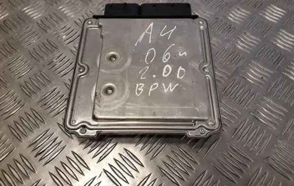 Audi A4 S4 B7 8E 8H Engine control unit/module 03G906016LQ 0281013887