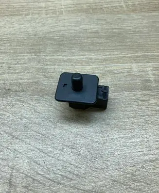 Mercedes-Benz E W210 Front door sensor 2028202110