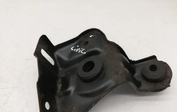 Honda Civic Radiator mount bracket