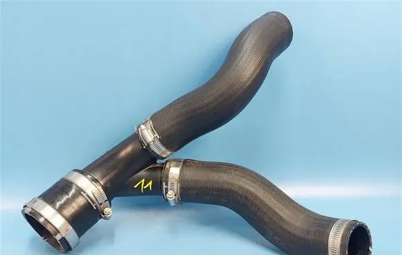 Intercooler hose/pipe