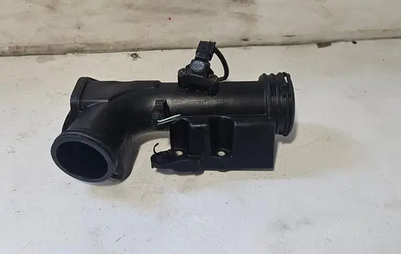 Mercedes-Benz Vito Viano W639 Intercooler hose/pipe A0051537228 A6460901837