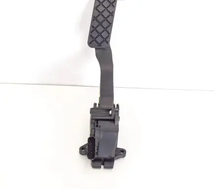 Audi A1 Accelerator throttle pedal F01C010109 6C2723503A