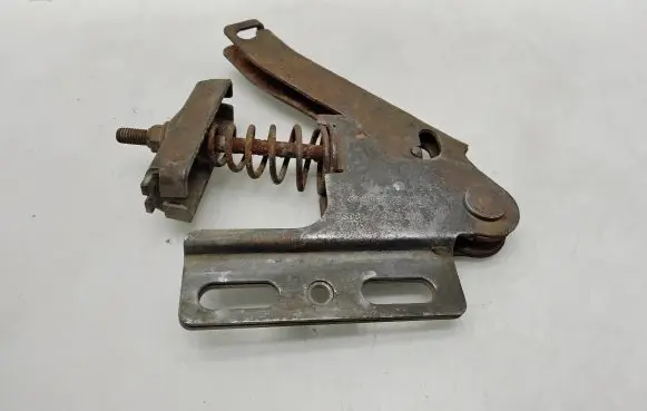 Mercedes-Benz Vito Viano W447 Hand brake release handle A9064200338