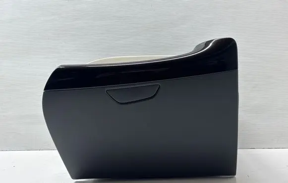 Renault Captur Glove box 685003033R 00134397 00170388