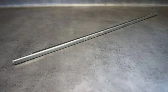 Volvo V40 Front door glass trim molding 