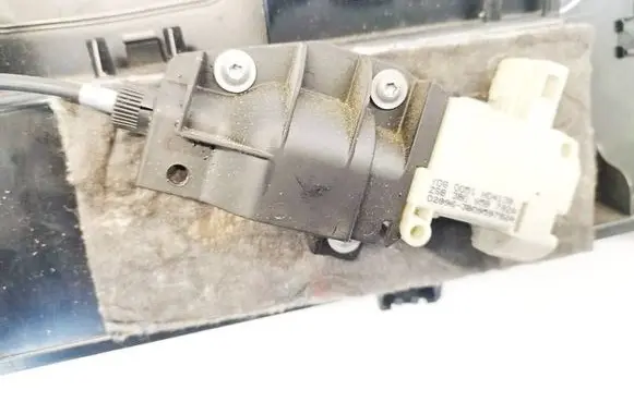 Audi Q7 4L Central locking motor 3B00959782A