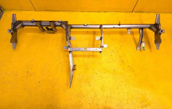 Lynk u0026 co 01 Dashboard cross member/frame bar 