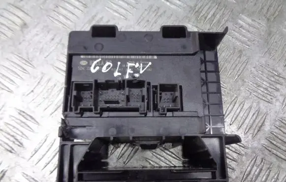 Volkswagen Golf V Voice control module 5DK008583