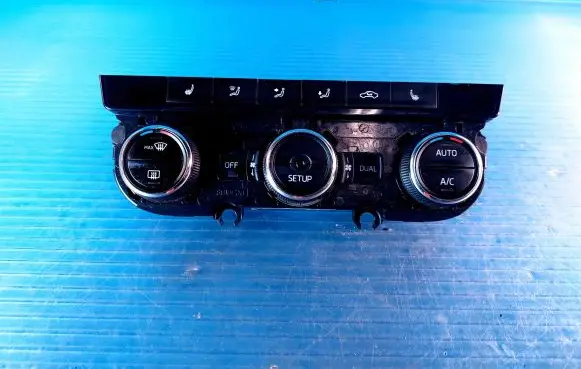 Skoda Octavia Mk3 (5E) Air conditioner control unit module 5E0907044A 5HB01128211