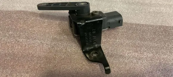 BMW X5 F15 Front height sensor lever 6867646