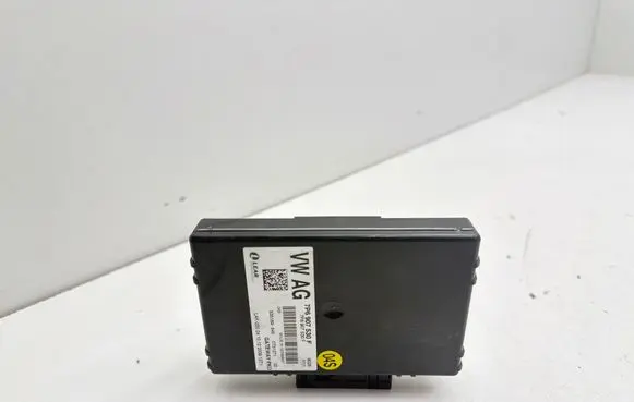 Volkswagen Touareg II Gateway control module 7P6907530F 6028