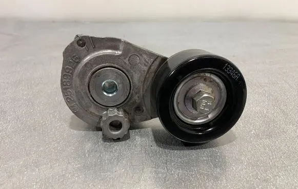 Chevrolet Trax Generator/alternator belt tensioner 25189926