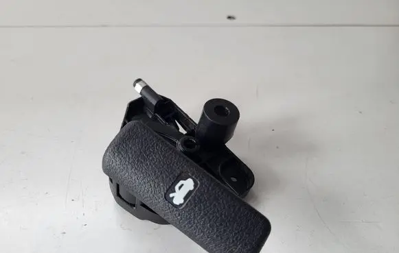Nissan Juke II F16 Engine bonnet (hood) release handle