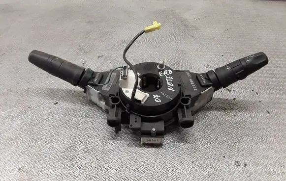 Nissan Note (E11) Wiper turn signal indicator stalk/switch 255609U03D